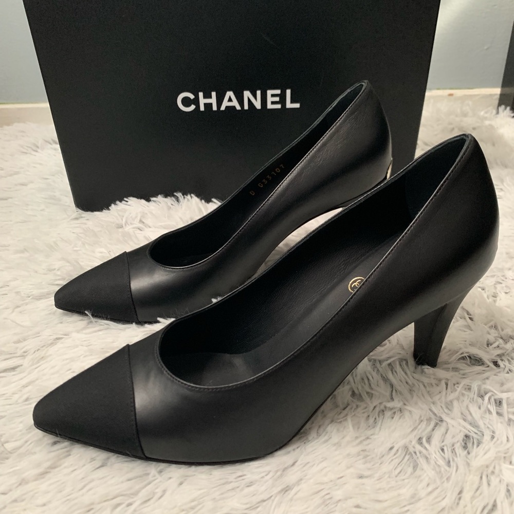 NWT- Ladies Chanel Pumps